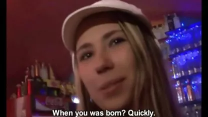 Nina Norden pornos gratis gucken lockt Bruder in der Dusche