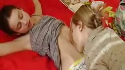 Geile Blondine mit großen Titten Lou Elissa Vanx deutsche sexfilme in hd in seltenen vintage Strümpfe