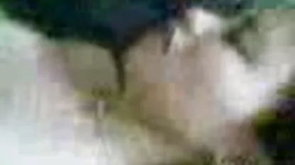 Cutie ponofilme Mama hat einen weichen, feuchten und warmen pussy