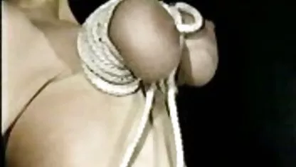 Großen Titten babe gets drenched pornofilme jung und alt in cum